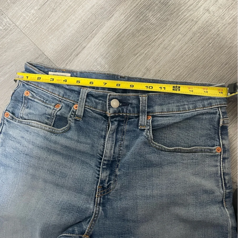 Levi's 502👖Men Premium Taper Fit Jeans with Vintage-Inspired Fading,size 31x32